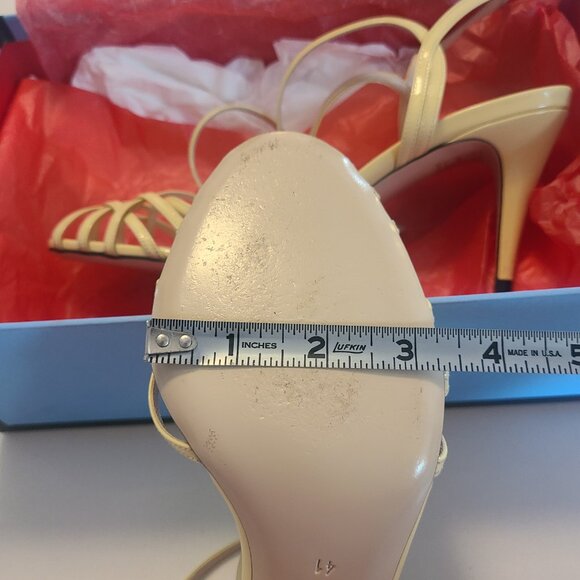 Gucci Vernice Crystal Patent Leather Sandals/Heels - Picture 9 of 12